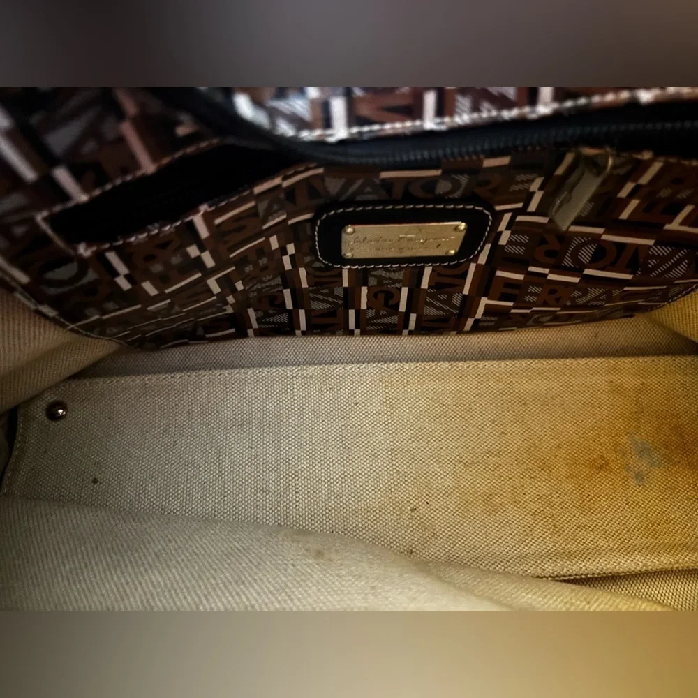 Salvatore Ferragamo Brown Shoulder Bag